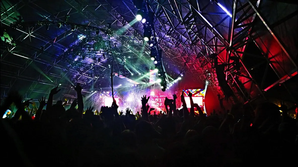 A Checklist for Reviewing Live Music Gigs